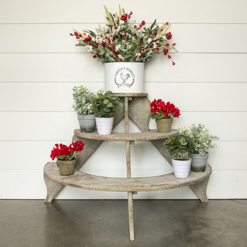 Home decor for all tastes with Crowl Interiors and Furniture in Malvern, OH