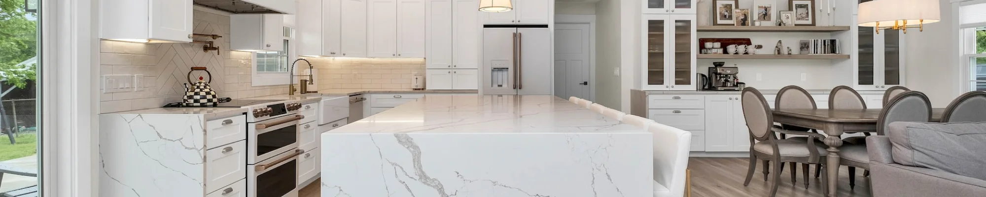 Cabinets, countertops and backsplash options in Malvern, OH